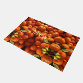 Einfache orangefarbene Früchte geben minimalen Nam Fußmatte (Schrägansicht)