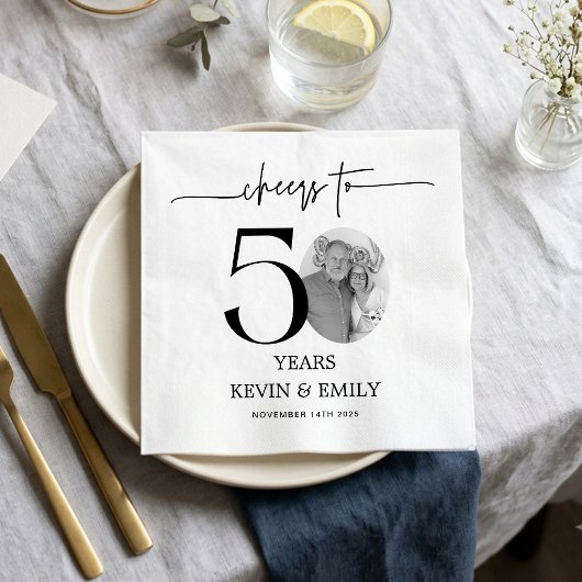 Einfache Papiertischdecken zum 50. Jubiläum Serviette