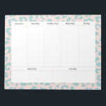 Einfache Pink- und Aqua Leopard Weekly Planner Notizblock<br><div class="desc">Ein großflächiges Muster von Leopardendruckpunkten erhält eine moderne Drehung in blassrosa und staubblauem Aqua-Blau,  die den leeren Teil dieses wöchentlichen Planer-Abreißheber-Notizblocks abbildet. Dieses hübsche und einfache Planer-Schreibtisch behalte Ihnen auf Tracks und Desktop-Stilrichtungen.</div>