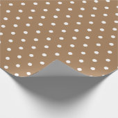 Einfache Retro Polka Dot leicht braun und weiß Geschenkpapier (Ecke)