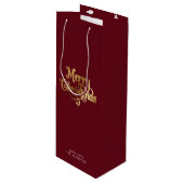 Einfache Retro Script Red Gold Frohe Weihnachten Geschenktüte Für Weinflaschen (Vorderseite Schrägansicht)
