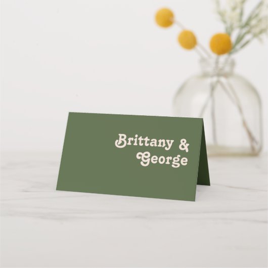 Einfache Retro-Vibes | Olive Green Folded Platzkar Platzkarte (Rückseite)