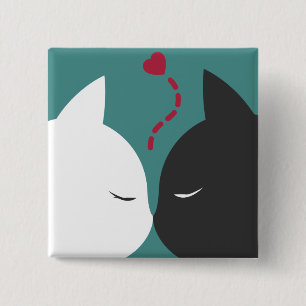 Einfache romantische Katzen im Liebe-Button-Knopf Button