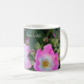 Einfache Rosa Rose Kaffeetasse (VorderseiteRechts)