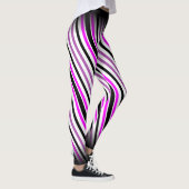 Einfache rosa und schwarze vertikale Streifen auf  Leggings (Rechts)