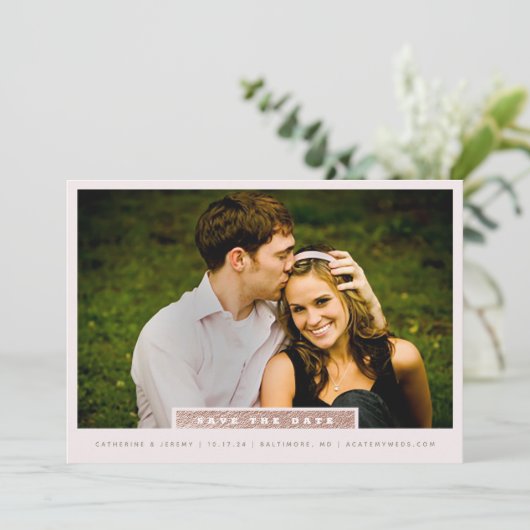 Einfache Rose Gold Block Foto Save the Date (Stehend Vorderseite)