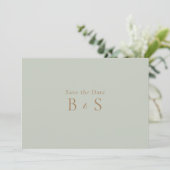 Einfache Sage und Gold Monogram Save the Date (Stehend Vorderseite)