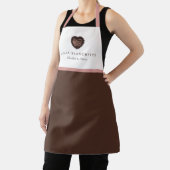 Einfache saubere Bäckerei Brot und Rosa Schürze (InSitu)