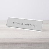 Einfache Schlichte Moderne Elegant Silver Gray Schreibtischnamensplakette (Vorderseite )