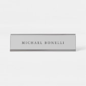 Einfache Schlichte Moderne Elegant Silver Gray Schreibtischnamensplakette (Vorderseite )