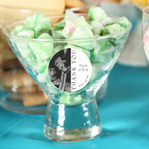 Einfache Schwarz-Weiß-Bild Hochzeit danke Runder Aufkleber