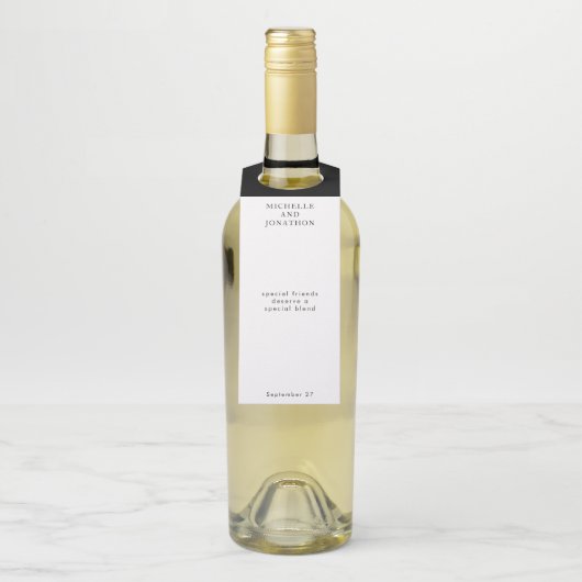 Einfache Schwarz-Weiß-Hochzeit Flaschenanhänger (Auf Flasche)