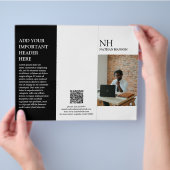 Einfache Schwarz-Weiß-Monogramm Moderne Broschüre (Hand)