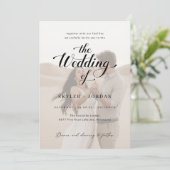 Einfache Schwarz/Weiß Overlay 2 Foto Hochzeit Einladung (Stehend Vorderseite)