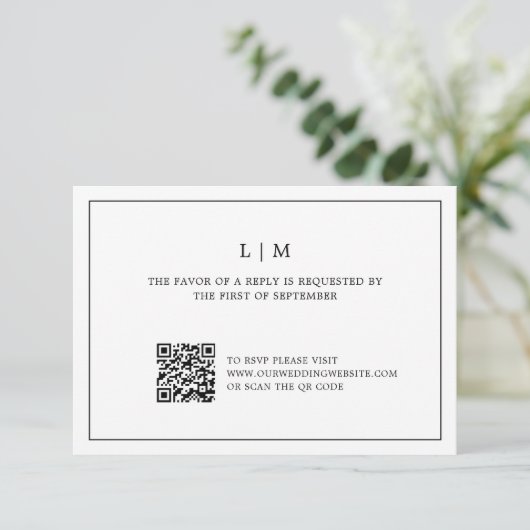 Einfache Schwarz-Weiß QR Code Elegante Hochzeit RSVP Karte (Stehend Vorderseite)