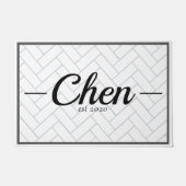 Einfache Schwarz-Weiß-Tile-Festes Jahr Fußmatte (Vorderseite)