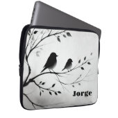 Einfache Schwarz-Weiß-Vögel, die in Bäumen herumbl Laptopschutzhülle (Vorne Rechts)
