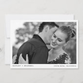 Einfache Schwarz-weiße Foto Typografie Save the Da Date (Rückseite)