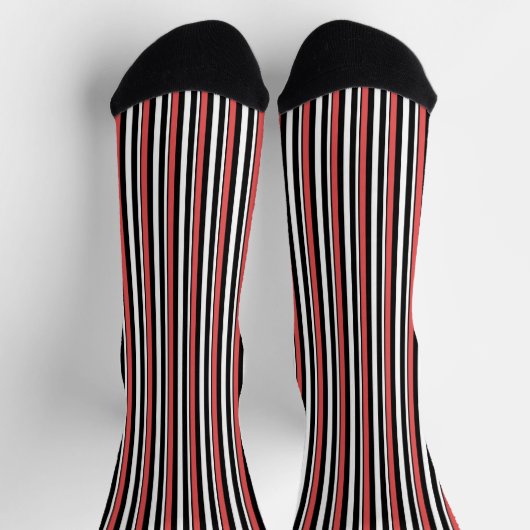 Einfache Schwarz-weiße Streifen Socken (Oben)