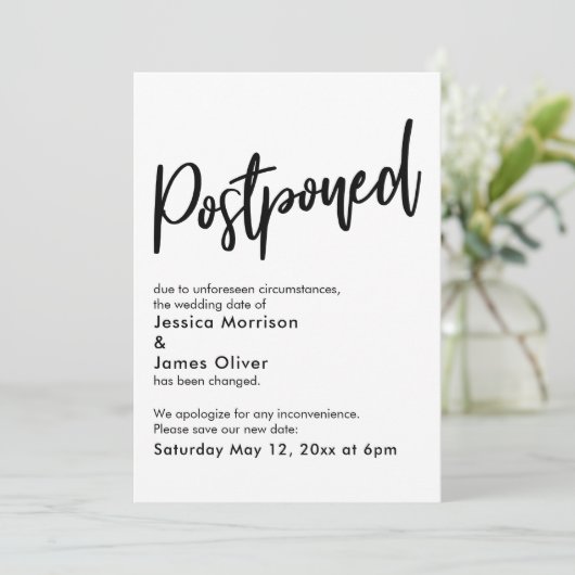 Einfache Schwarz-weiße vertagte Hochzeitsankündigu Einladung (Stehend Vorderseite)