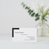 Einfache Schwarz-weiße Visitenkarte (Stehend Vorderseite)