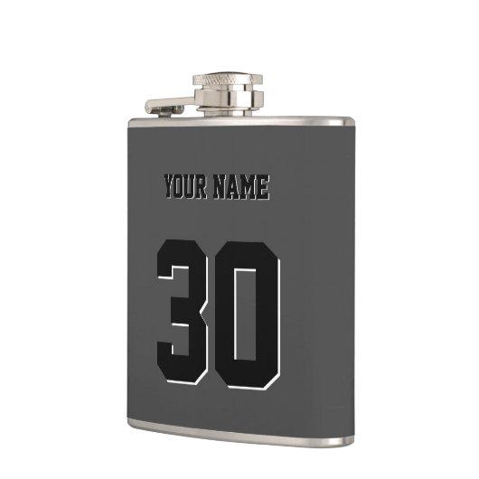 Einfache schwarze benutzerdefinierte Nummer und Na Flachmann (Links)