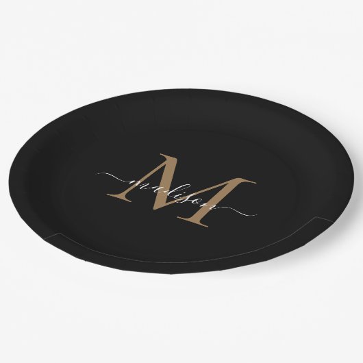 Einfache Schwarze Gold Monogram Feminine Script Na Pappteller (Schrägansicht)