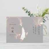 Einfache Schwarze Monogramm-Einmalige Hochzeit ein Save The Date (Stehend Vorderseite)