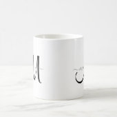 Einfache Schwarze Monogramm Graue Bezeichnung auf Kaffeetasse (Mittel)
