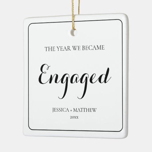 Einfache schwarze Schrift Unsere ersten Weihnachte Keramikornament (Links)