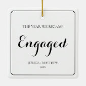 Einfache schwarze Schrift Unsere ersten Weihnachte Keramikornament (Rückseite)