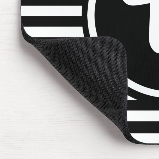 Einfache Schwarzweiss-Streifen-gestreifte Mousepad (Ecke)