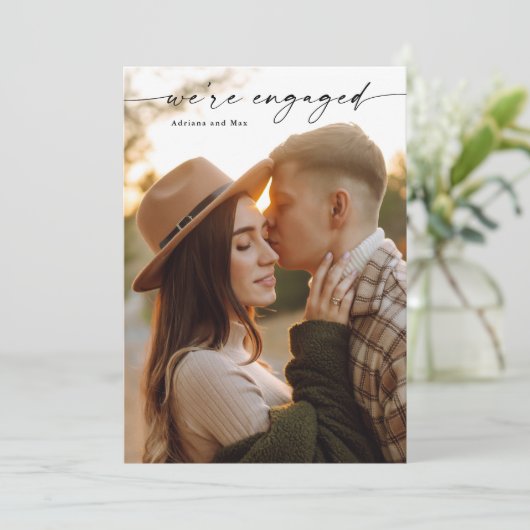 Einfache Script 2 Foto Hochzeit Verlobung Einladung (Stehend Vorderseite)