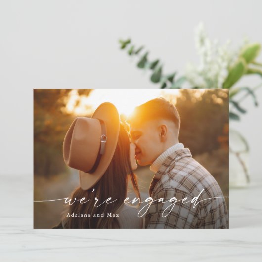 Einfache Script 2 Foto Hochzeit Verlobung Einladung (Stehend Vorderseite)