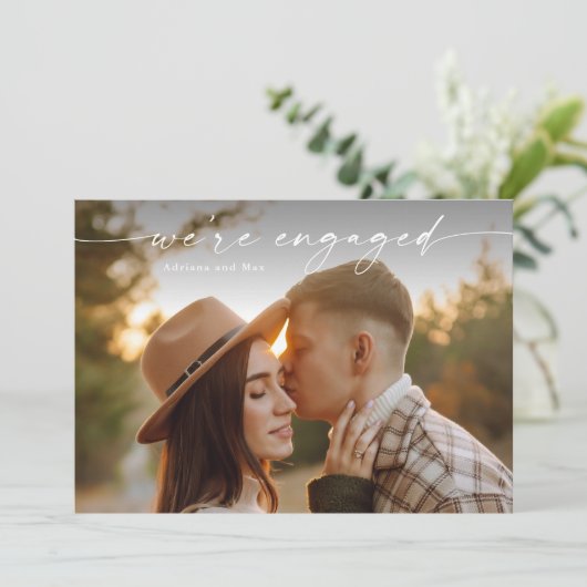 Einfache Script 2 Foto Hochzeit Verlobung Einladung (Stehend Vorderseite)