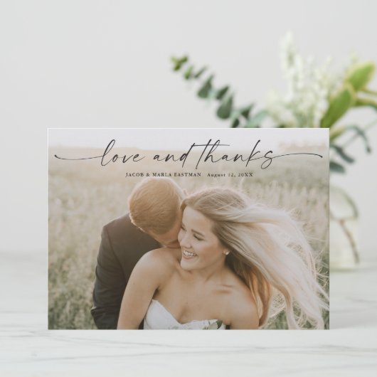 Einfache Script-Liebe und dank Foto Hochzeit Dankeskarte (Stehend Vorderseite)