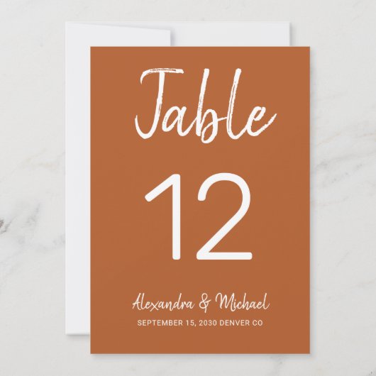 Einfache Script Terracotta Hochzeit Tischnummer (Rückseite)