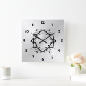 Einfache Scroll Silver Face Schwarze Zahlen Quadratische Wanduhr (Zuhause)