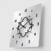 Einfache Scroll Silver Face Schwarze Zahlen Quadratische Wanduhr (Winkel)
