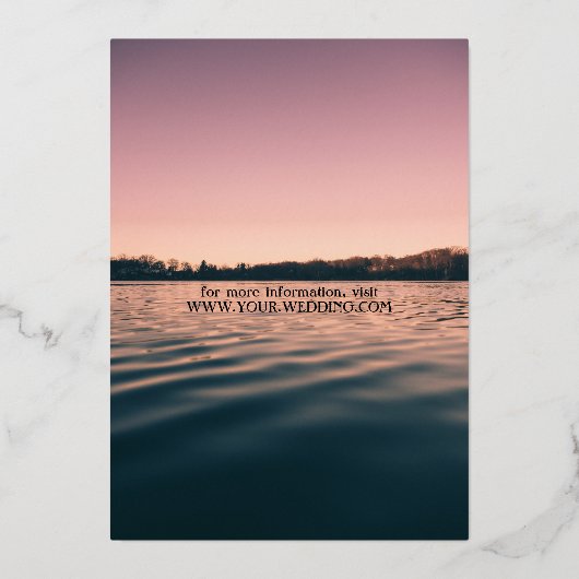 Einfache Seenlandschaft Save the Date Folieneinladung (Rückseite)