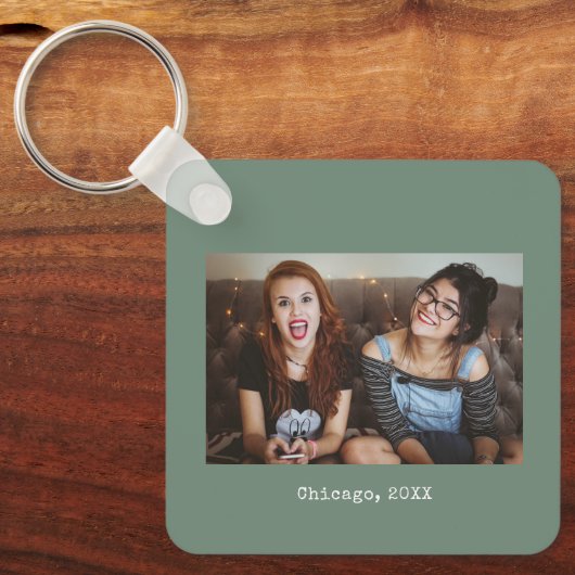 Einfache Seite Grünes Minimalistisches Foto Schlüsselanhänger (Vorderseite)