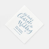 Einfache Skriptblau auf weißen Servietten (Ecke)