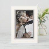 Einfache Skripteinladung für moderne Hochzeiten Einladung (Stehend Vorderseite)