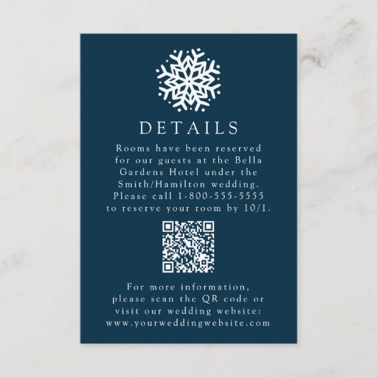 Einfache Snowflake Navy Hochzeitdetails QR-Code Begleitkarte (Vorderseite)