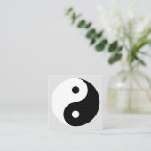 Einfache Square Yang Yang Logo Visitenkartenvorlag Quadratische Visitenkarte (Stehend Vorderseite)