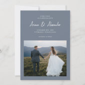 Einfache staubblaue Schriftfoto-Hochzeit Save The Date (Vorderseite)