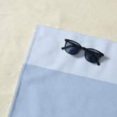 Einfache Steigungs-blaue Streifen mit Strandtuch (Beispiel)