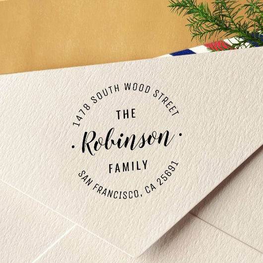 Einfache, stilvolle Familienname Runde Rücksendead Permastempel