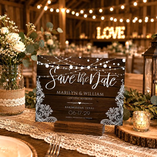 Einfache String-Leuchten Rustikale Save the Date P Ankündigungspostkarte
