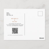 Einfache Terracotta-Monogramm Save the Date QR-Cod Postkarte (Rückseite)